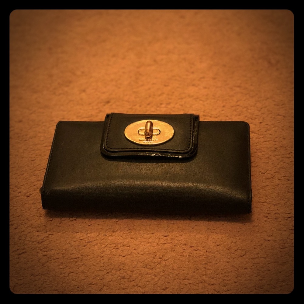 Kate spade turn lock stacy